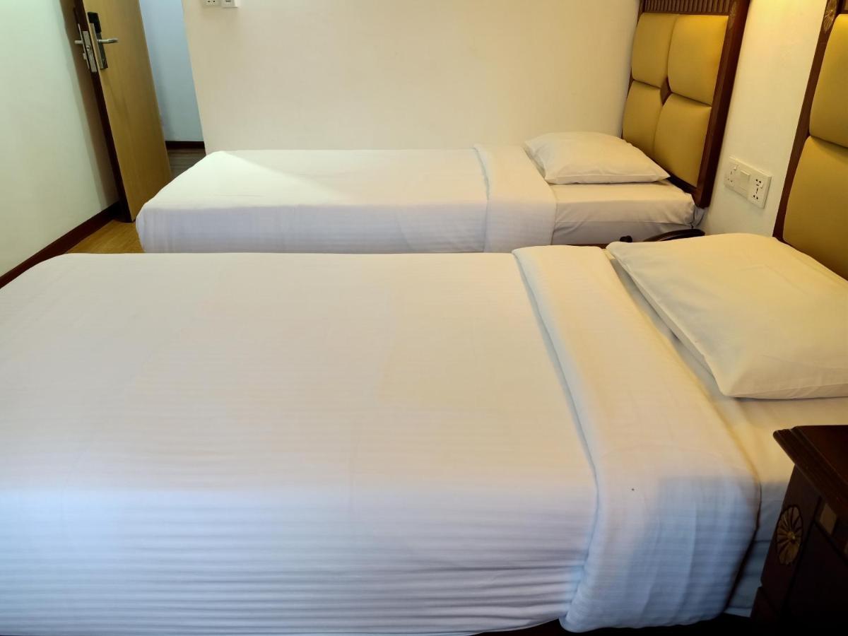 Super Oyo 90464 Borneo Suites Hotel コタキナバル エクステリア 写真