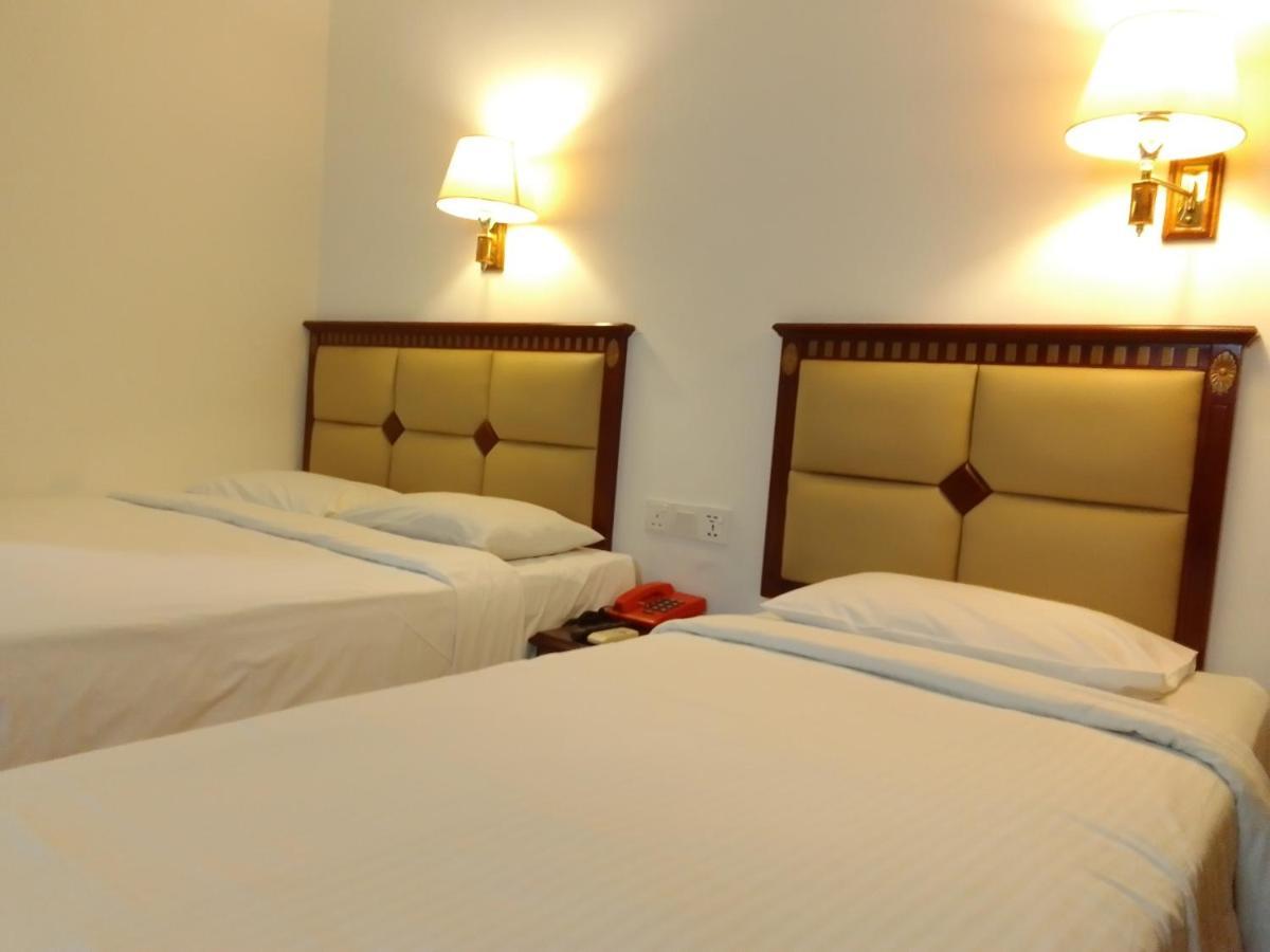 Super Oyo 90464 Borneo Suites Hotel コタキナバル エクステリア 写真